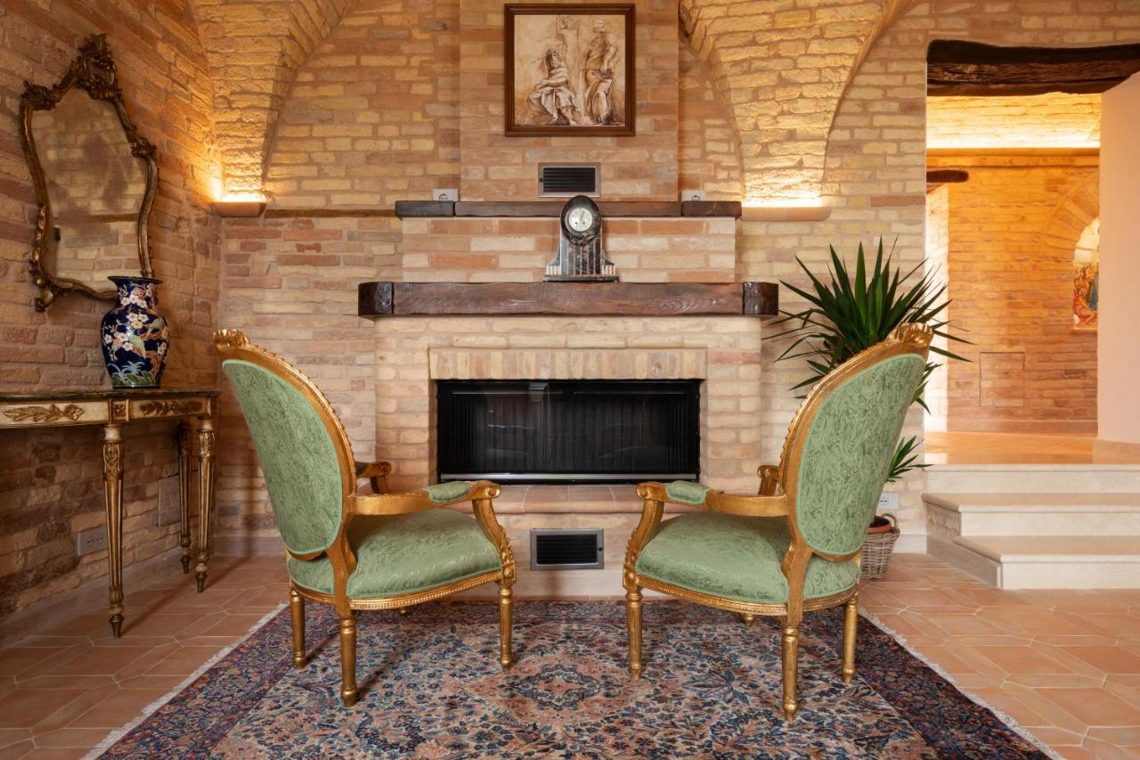 Palazzo La Torre Hotel Moresco ภายนอก รูปภาพ